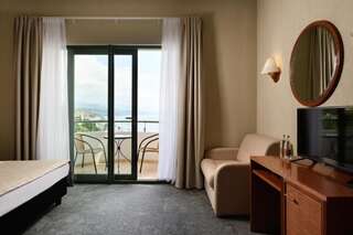 Гостиница Wellness SPA Отель Море Алушта Улучшенный двухместный номер с 2 отдельными кроватями-6