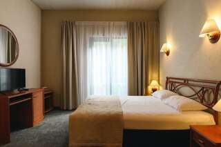 Гостиница Wellness SPA Отель Море Алушта Бюджетный двухместный номер с 1 кроватью-1