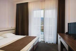 Гостиница Wellness SPA Отель Море Алушта Бюджетный двухместный номер с 1 кроватью-3