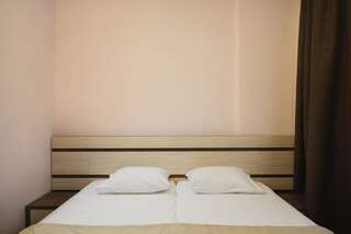 Гостиница Wellness SPA Отель Море Алушта Бюджетный двухместный номер с 1 кроватью-4