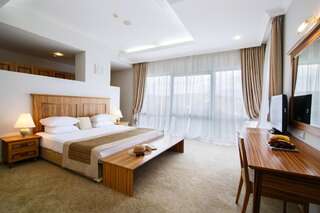 Гостиница Wellness SPA Отель Море Алушта Апартаменты с 2 спальнями и видом на море-3