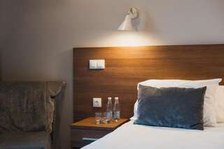 Гостиница Wellness SPA Отель Море Алушта Улучшенный двухместный номер с 2 отдельными кроватями-2